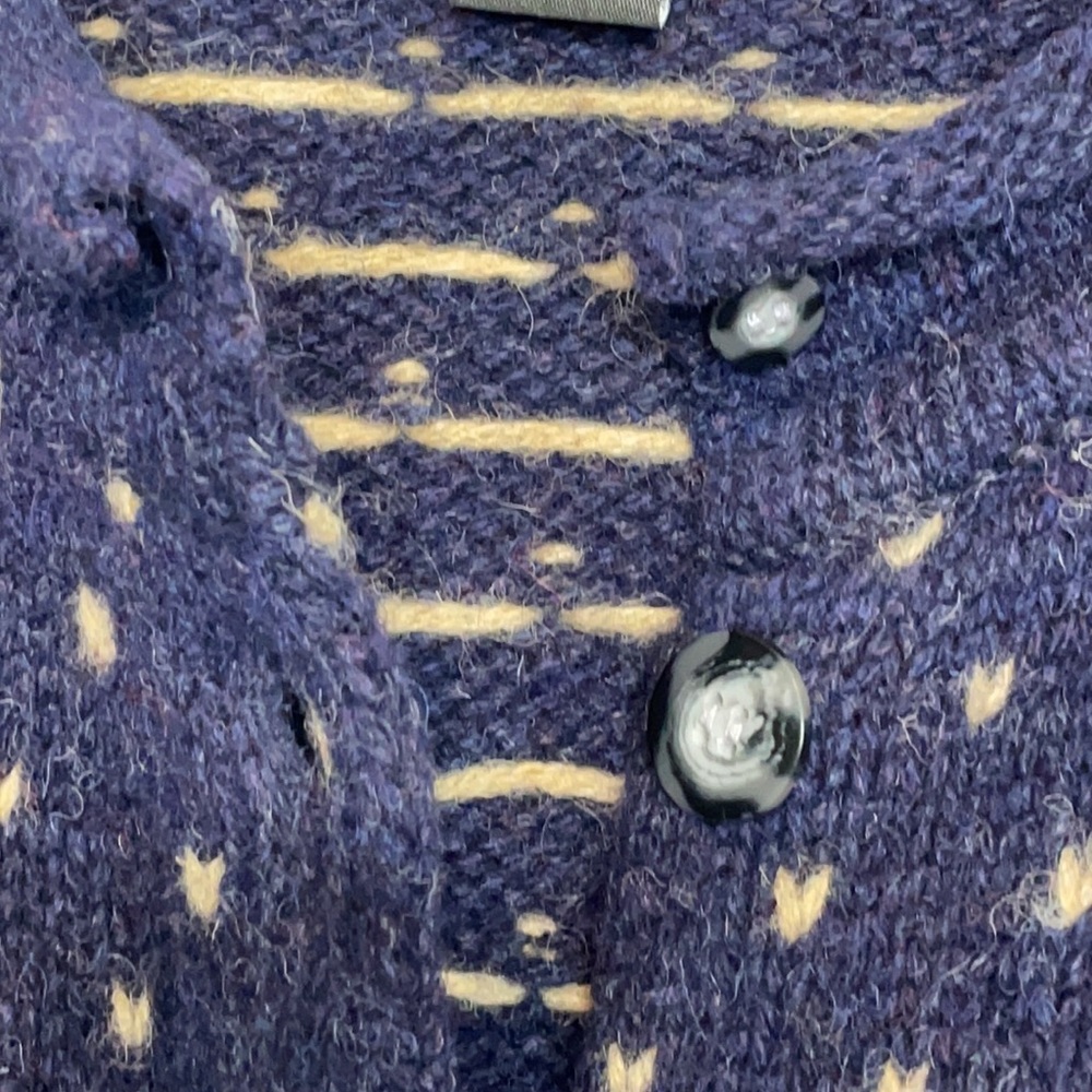 Skyr Wool Sweater from Australia (M) - Picture 3 of 7